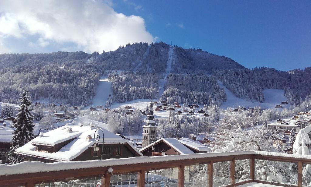 Hotel Alpen Roc La Clusaz Exterior photo